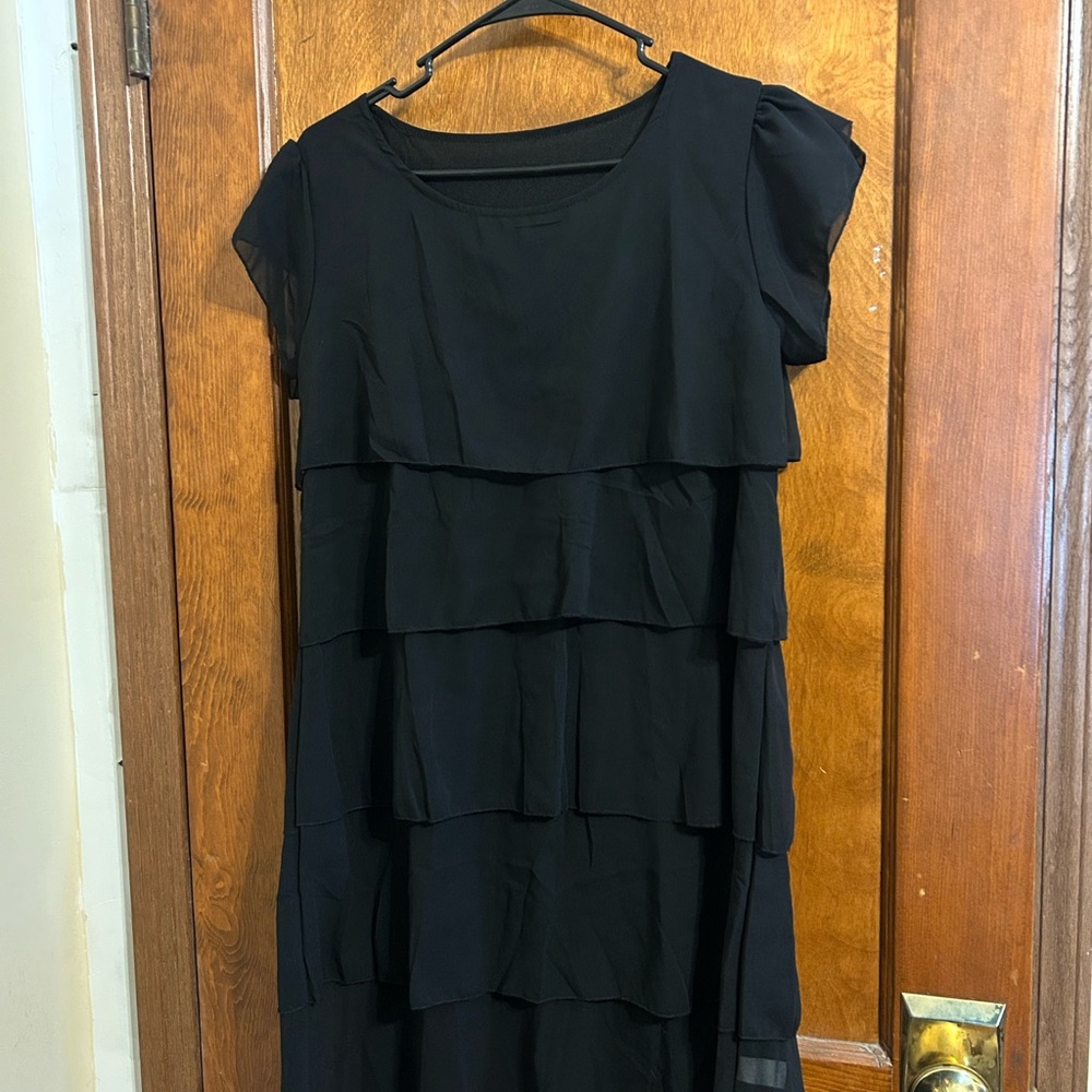 Chic Black Layered Midi Dress